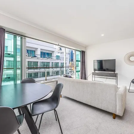 Beautiful Renovated 2 X Bdrm,Perfect Location Apartment Auckland Exterior photo